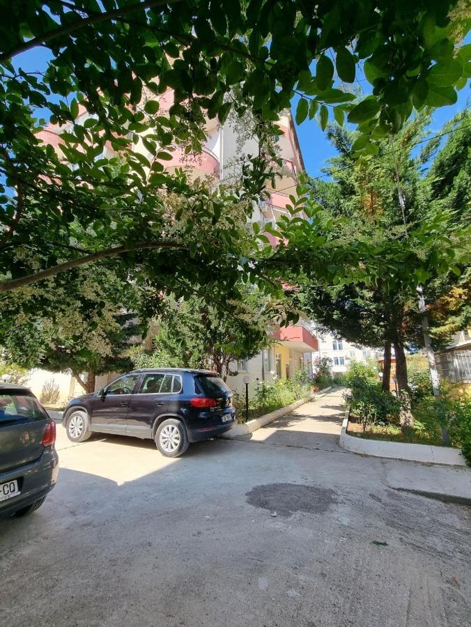 גולם Friendly Apartment Golem מראה חיצוני תמונה